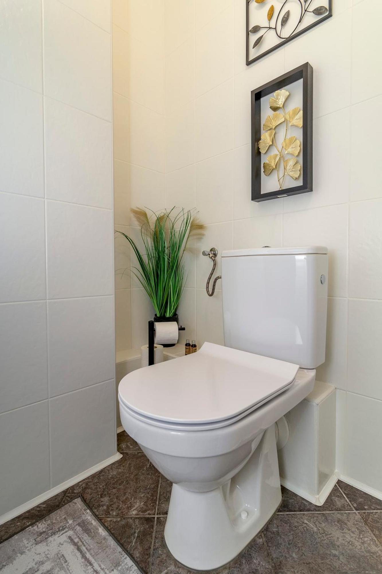 Wonderful 2- Bedroom Apartment With Soul Wwa70 Varşovia Exterior foto