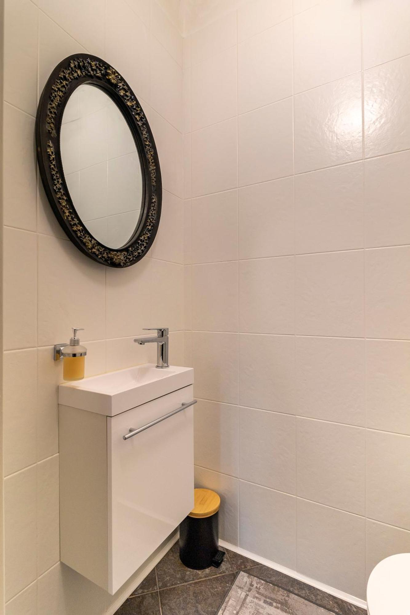 Wonderful 2- Bedroom Apartment With Soul Wwa70 Varşovia Exterior foto